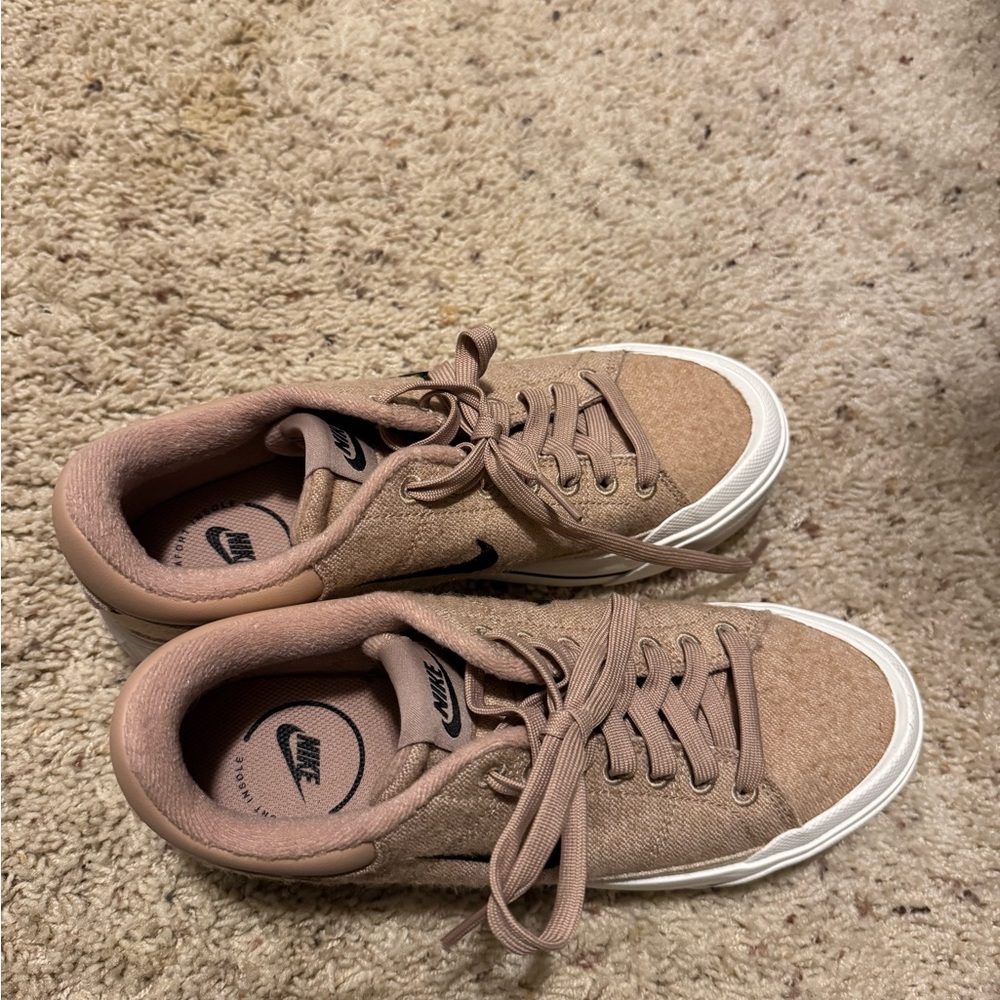 Nike Beige Casual Sneakers